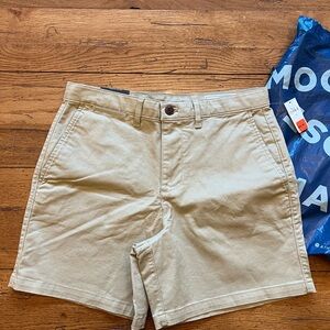 GAP Men's Khaki Shorts